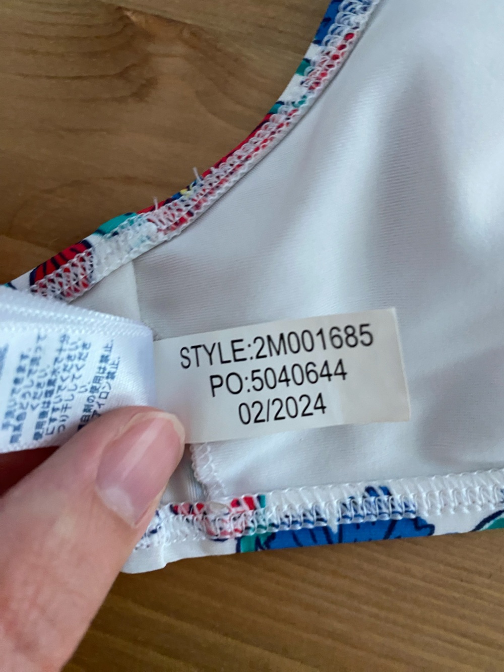 Vineyard Vines Tisbury Floral bikini Top Size XL Knot Front Adjustable Triangle - Picture 9 of 9